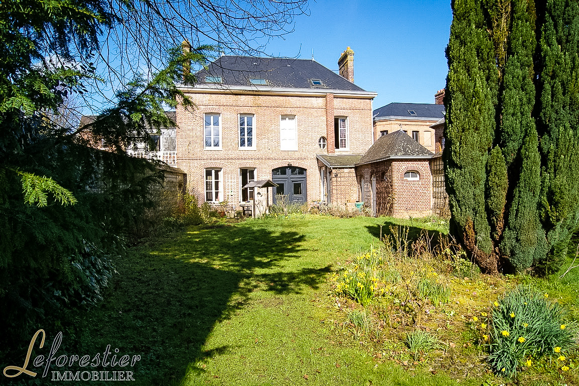 Maison De Maitre Definition